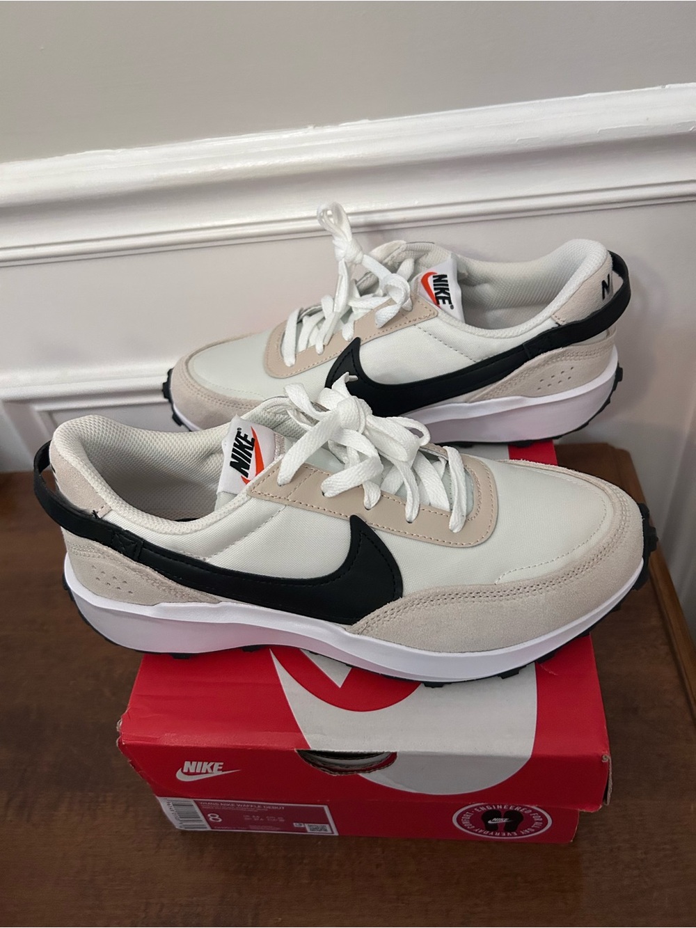 Nike Women’s Waffle Debut